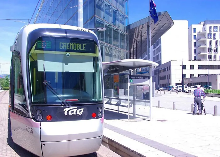 Rent4night Grenoble Europole